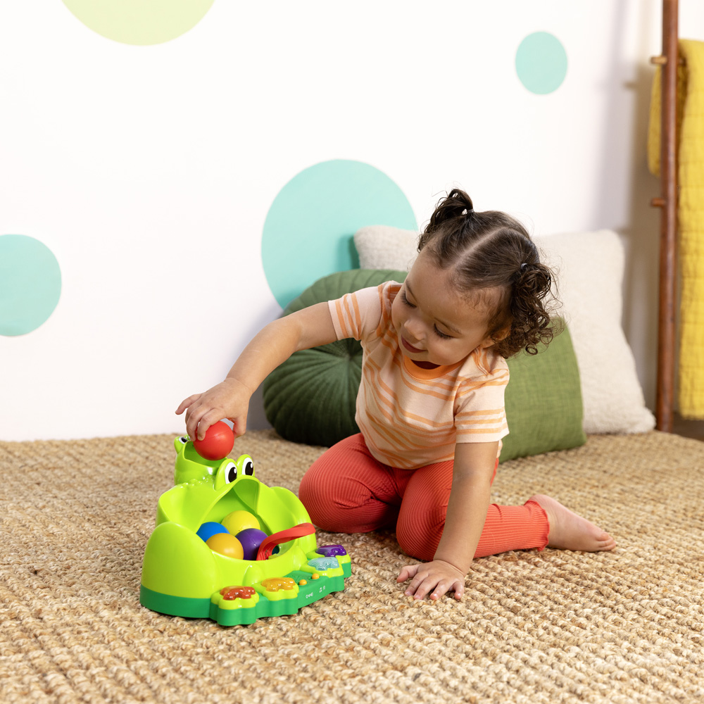 BRIGHT STARTS Hračka interaktívna Poppin' Ball Frog™  6m+